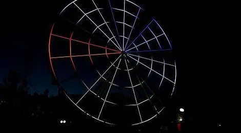 Динамическая подсветка колеса обозрения в Казани